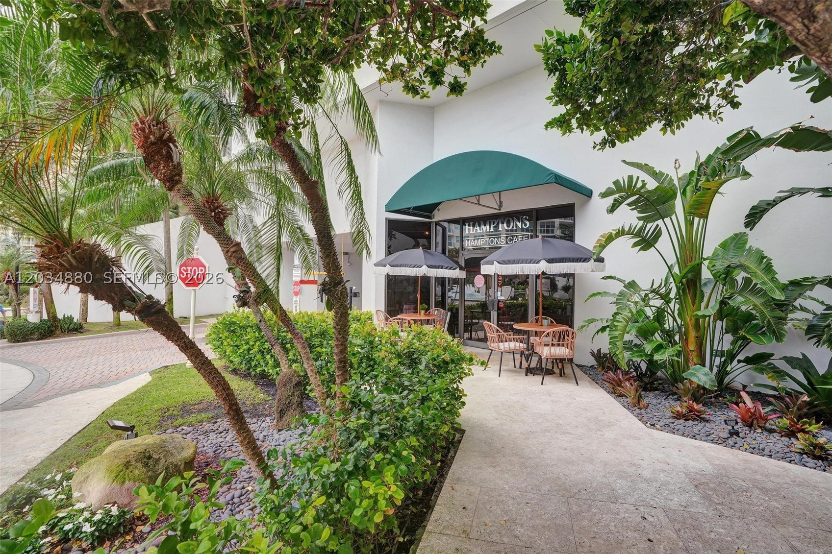 HAMPTONS WEST CONDO - Residential