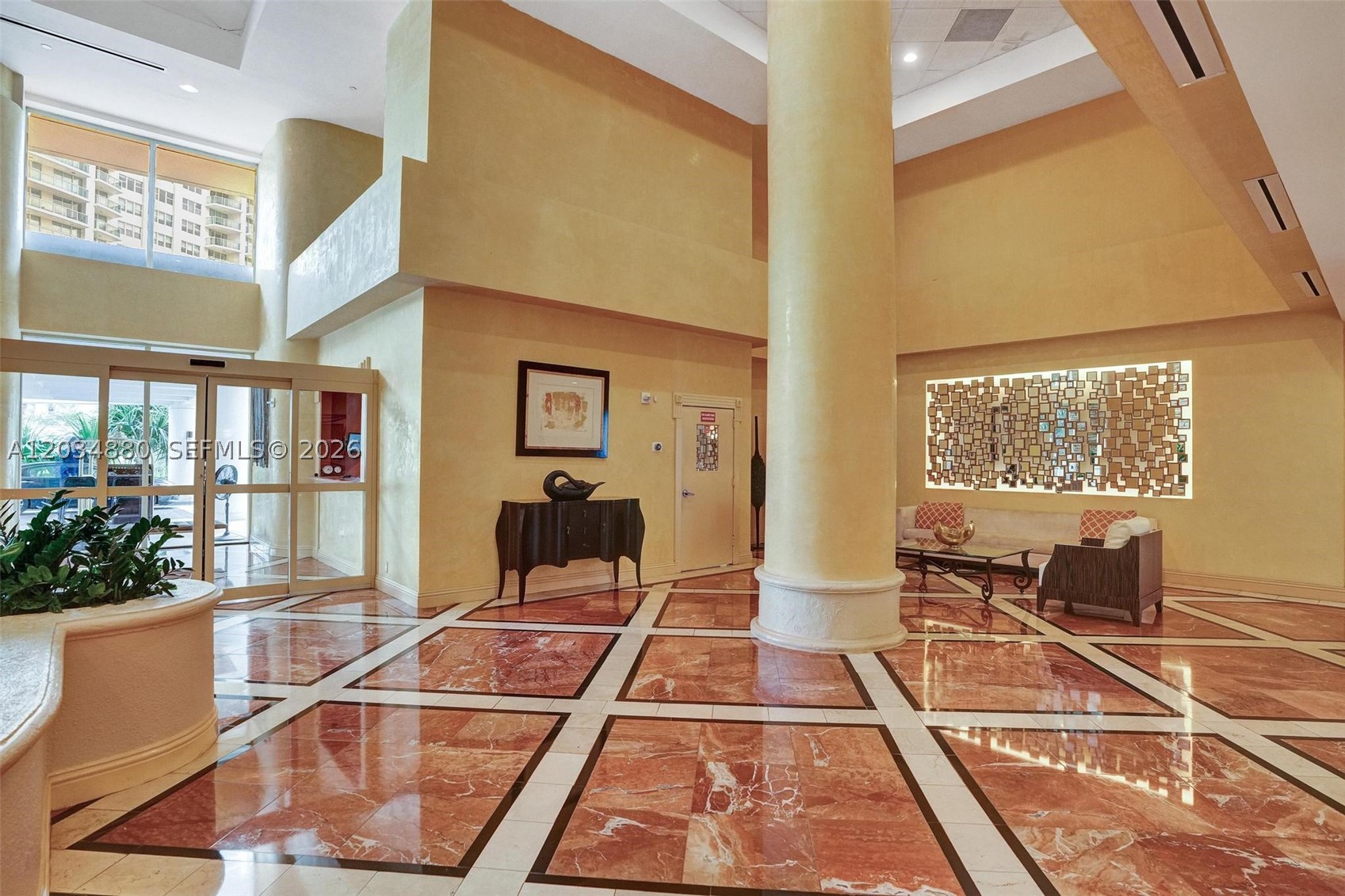HAMPTONS WEST CONDO - Residential