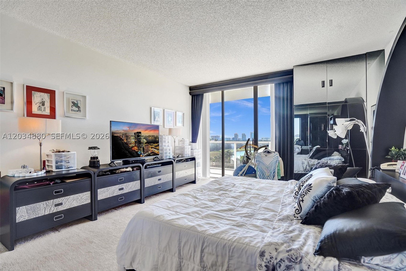 HAMPTONS WEST CONDO - Residential