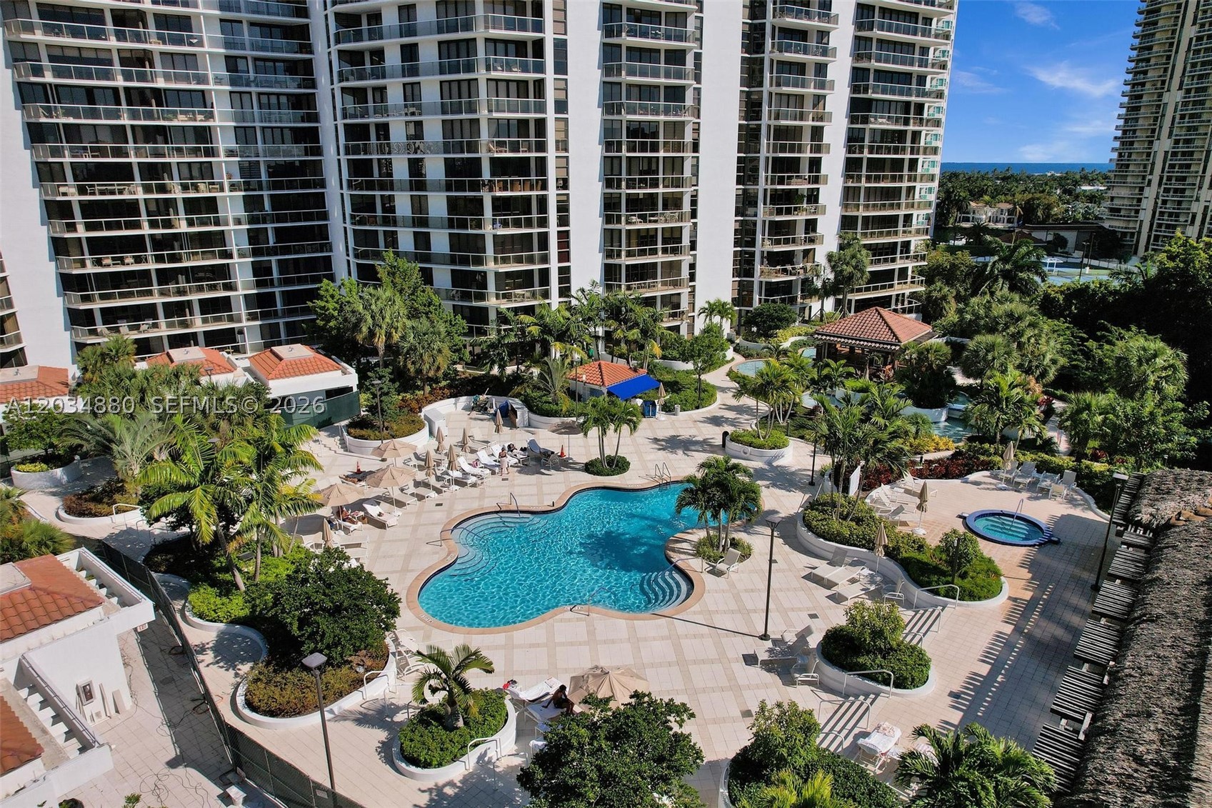 HAMPTONS WEST CONDO - Residential