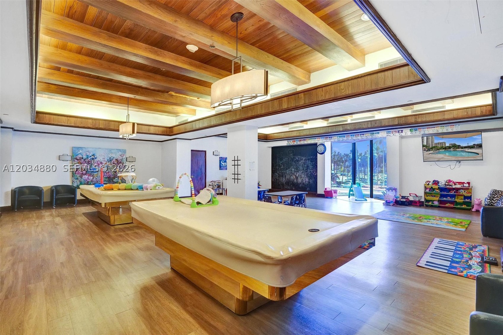 HAMPTONS WEST CONDO - Residential