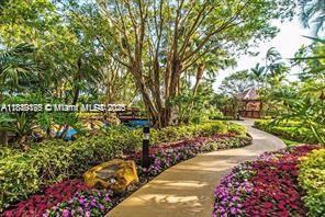 TOWERS OF QUAYSIDE CONDO - Residential
