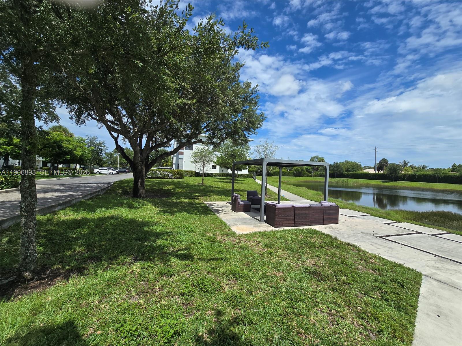 PLANTATION BUSINESS PARK - Residential