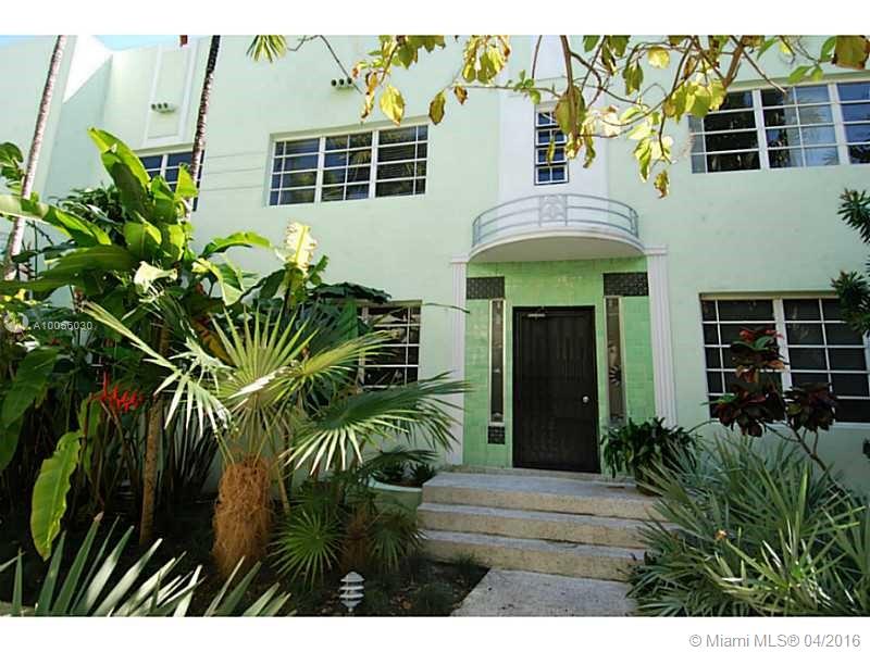 GATED AND SURROUNDED BY LUSH GARDENS, DON BAR IS AN ART DECO OASIS JUST STEPS TO LINCOLN ROAD.  BEAUTIFUL WITH WOOD FLOORS THROUGHOUT, DECORATIVE FIREPLACE, CENTRAL AIR, & WASHER/DRYER IN UNIT.  SPACIOUS KITCHEN WITH GRANITE COUNTERS, NEW CABINETRY, DISHWASHER & STAINLESS STEEL APPLIANCES.  SPA BATHROOM WITH JETTED SOAKING TUB, STONE COUNTERS AND VESSEL SINK.  GOOD CREDIT/INCOME REQUIRED.  NO PETS PERMITTED PER ASSOCIATION RULES.
