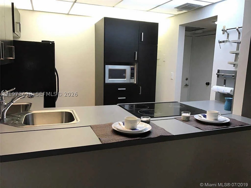 ARLEN HOUSE EAST CONDO - Residential