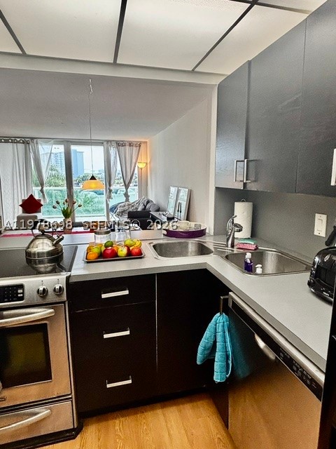 ARLEN HOUSE EAST CONDO - Residential