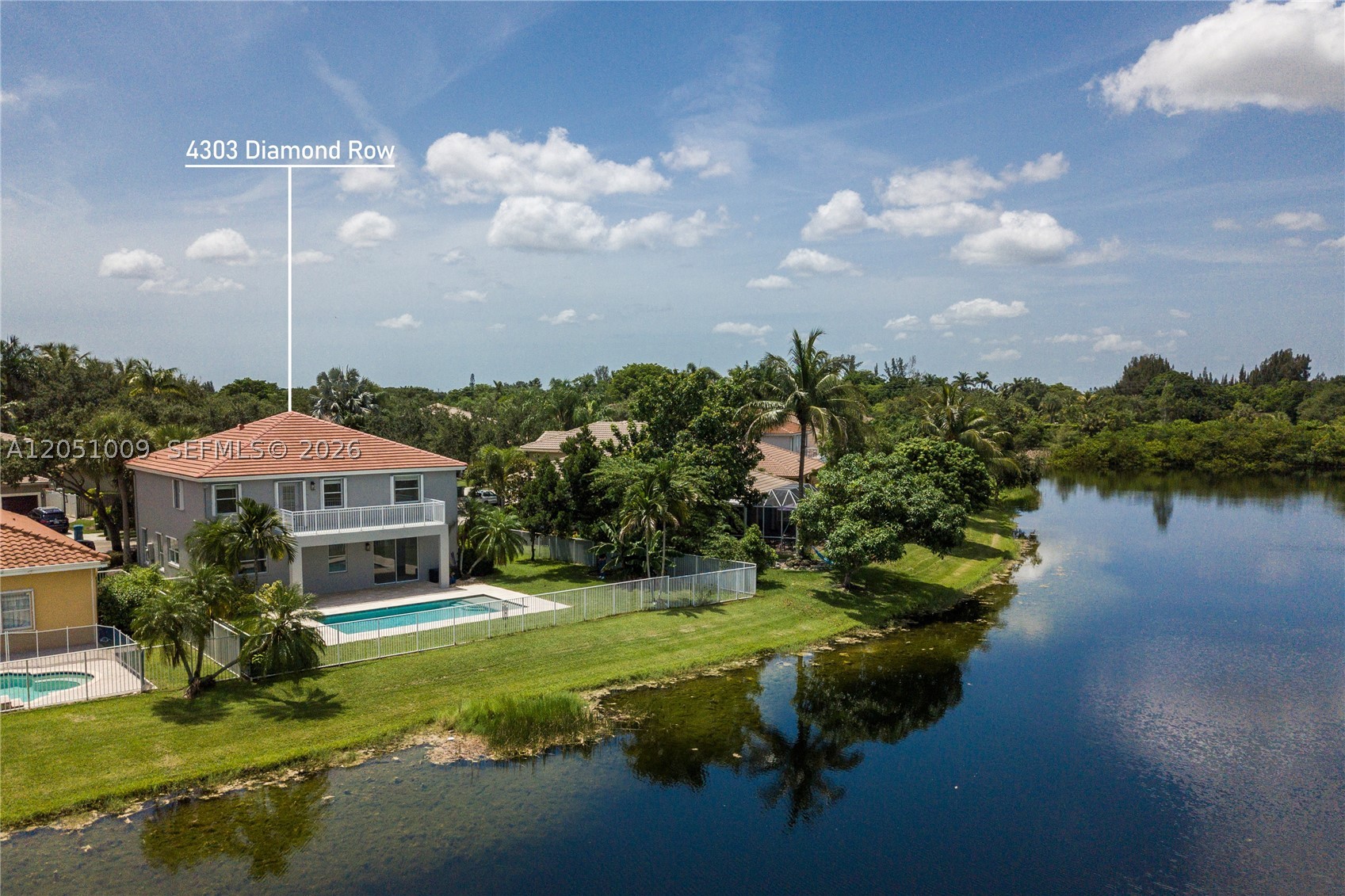 SAPPHIRE POINTE - DIAMOND - Residential