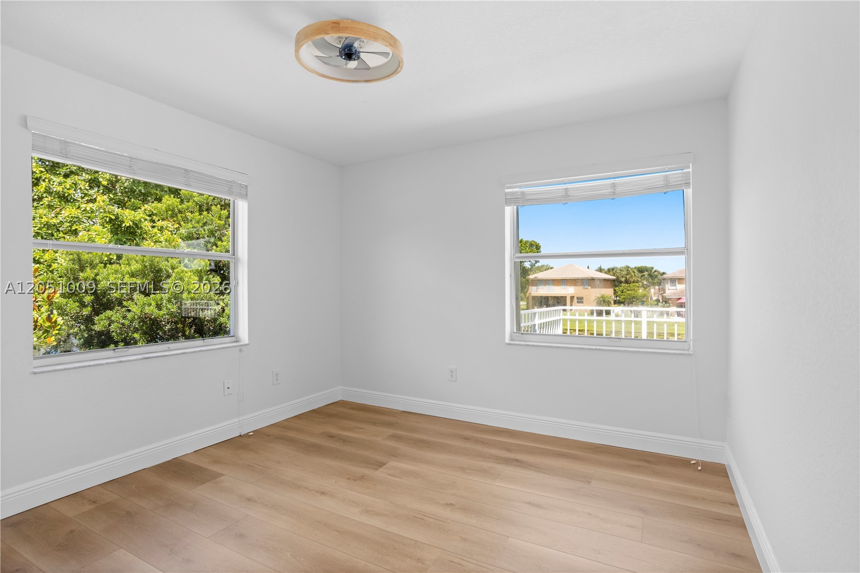 SAPPHIRE POINTE - DIAMOND - Residential