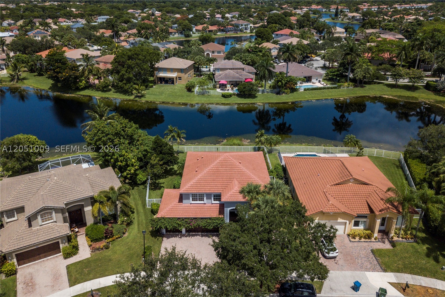SAPPHIRE POINTE - DIAMOND - Residential