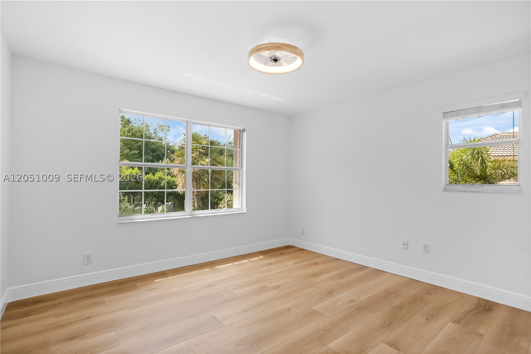 SAPPHIRE POINTE - DIAMOND - Residential