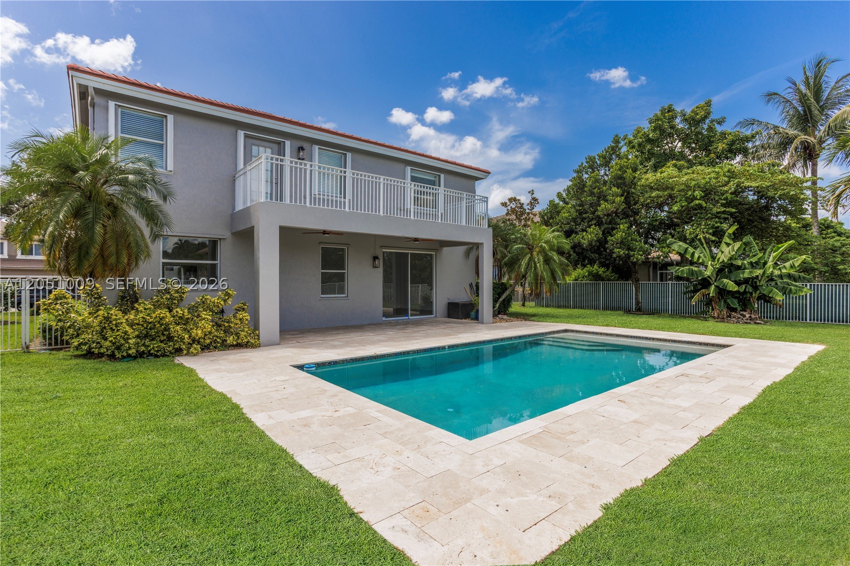 SAPPHIRE POINTE - DIAMOND - Residential