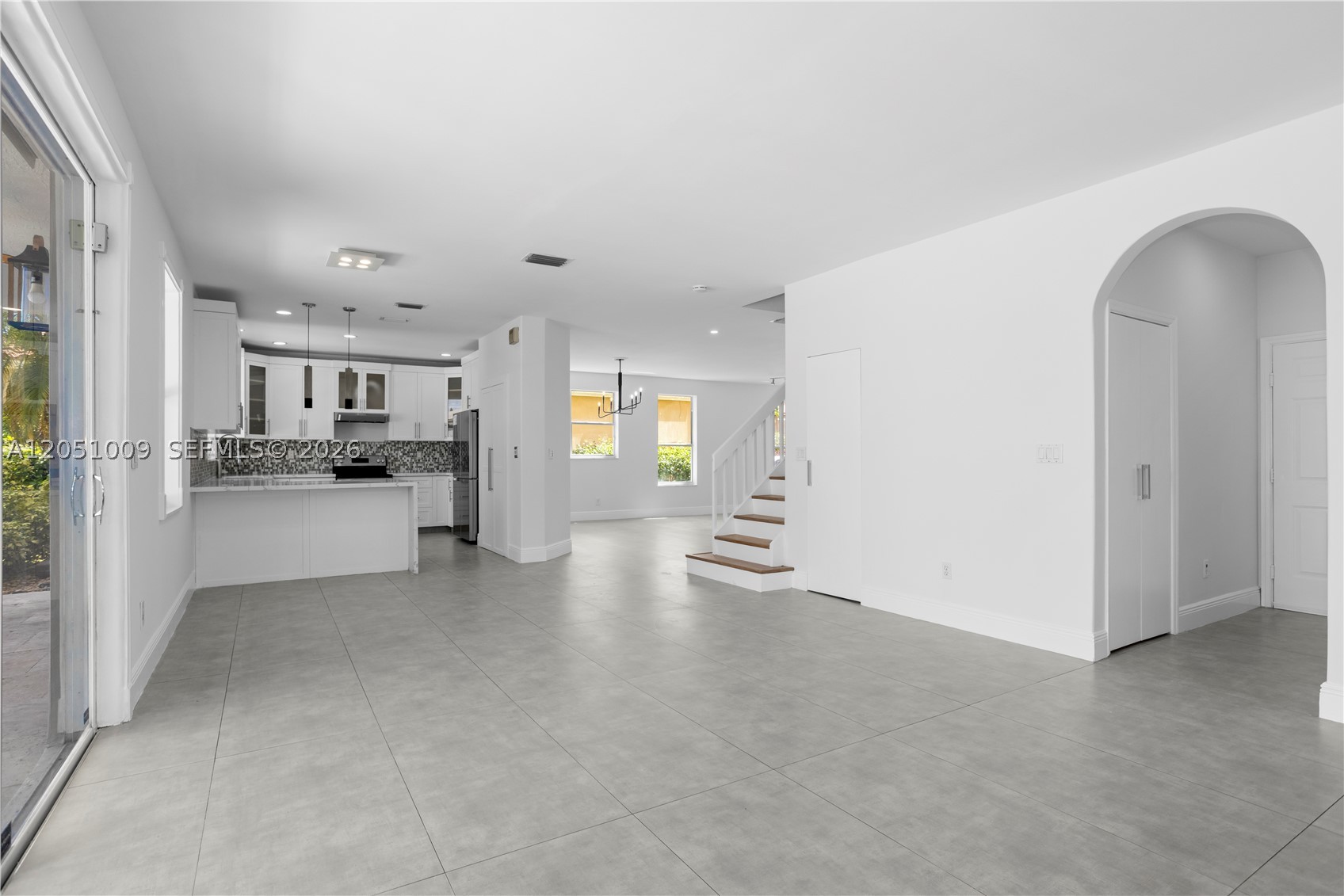SAPPHIRE POINTE - DIAMOND - Residential