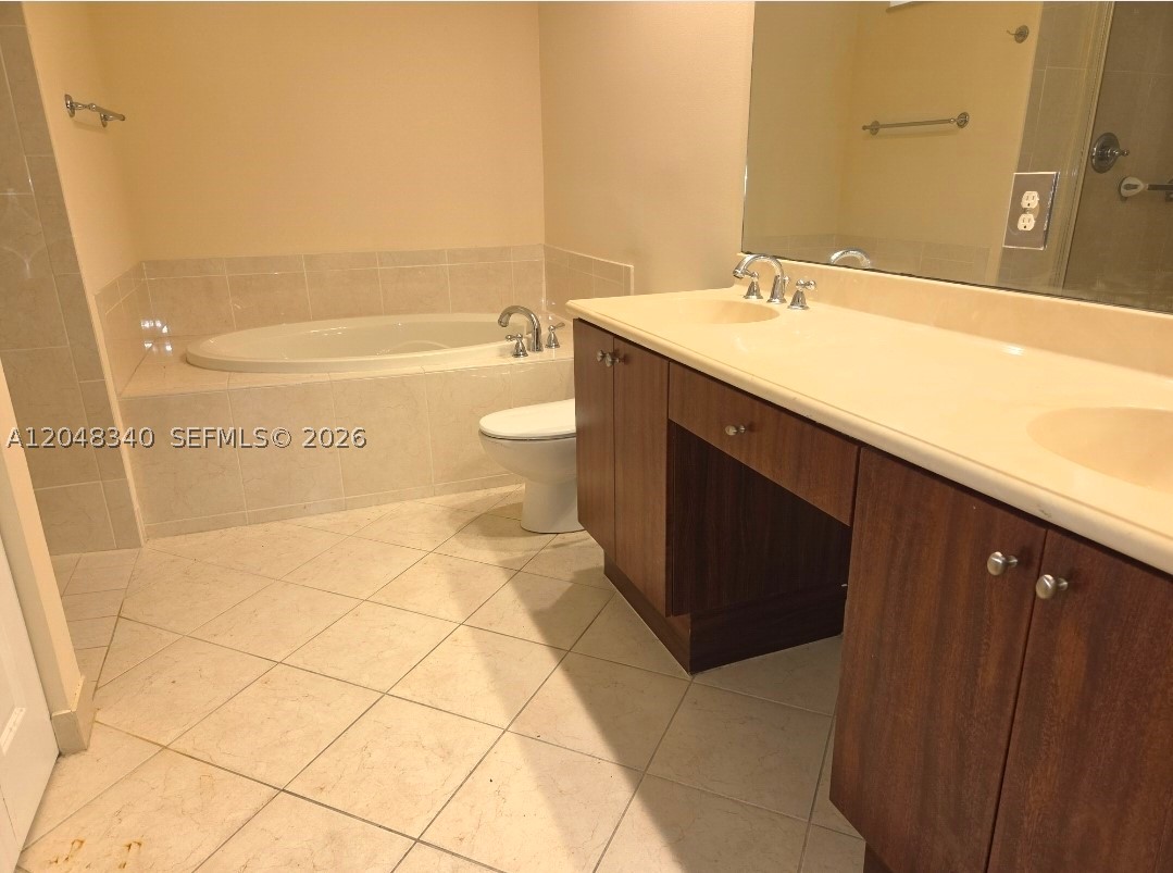 VILLA BIARRITZ CONDO - Residential