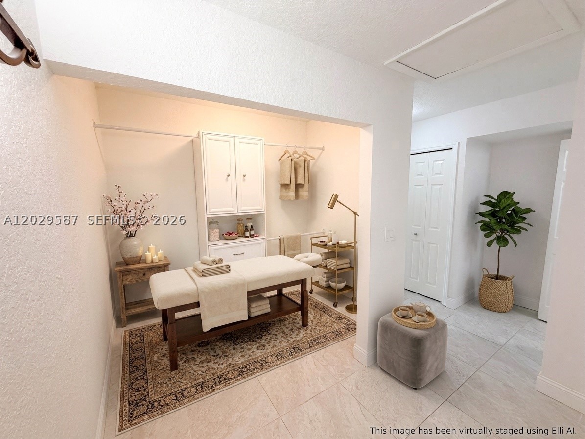VILLAS OF BONAVENTURE AT - Residential