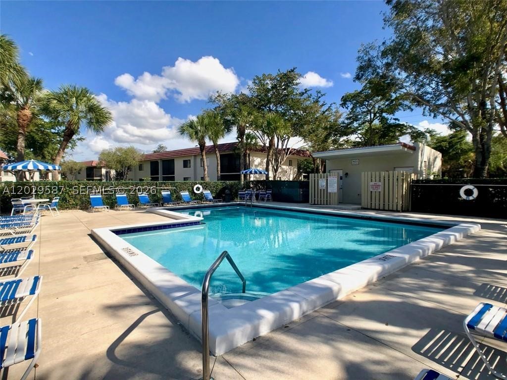 VILLAS OF BONAVENTURE AT - Residential