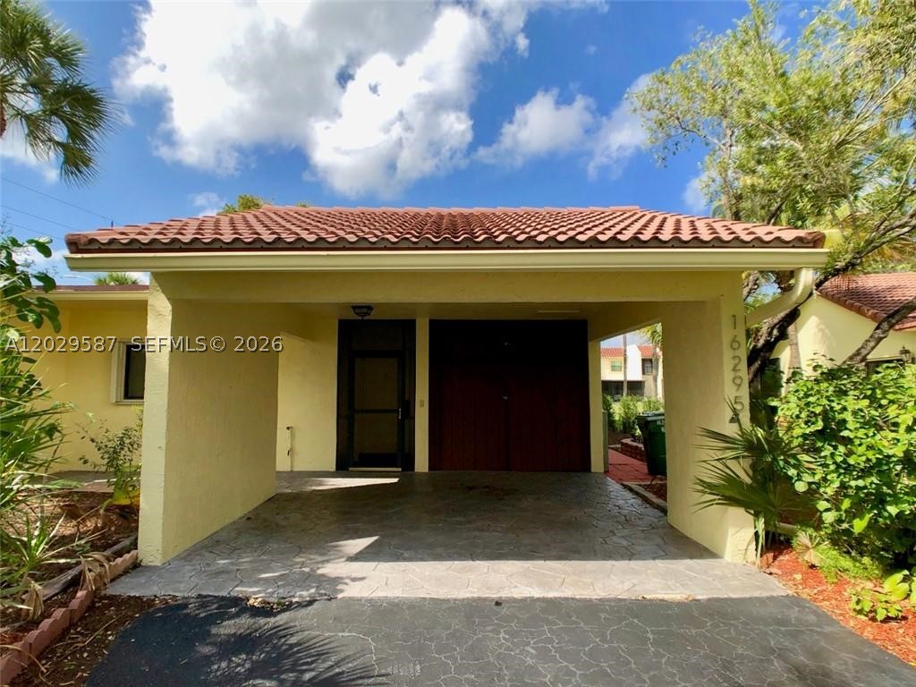 VILLAS OF BONAVENTURE AT - Residential
