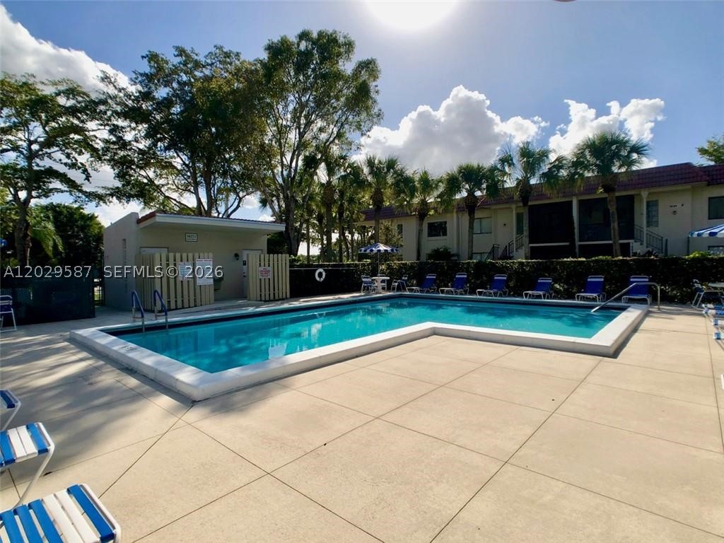 VILLAS OF BONAVENTURE AT - Residential