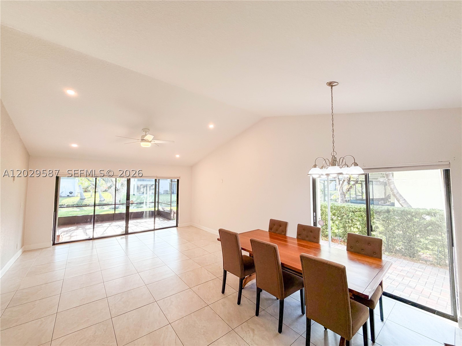 VILLAS OF BONAVENTURE AT - Residential
