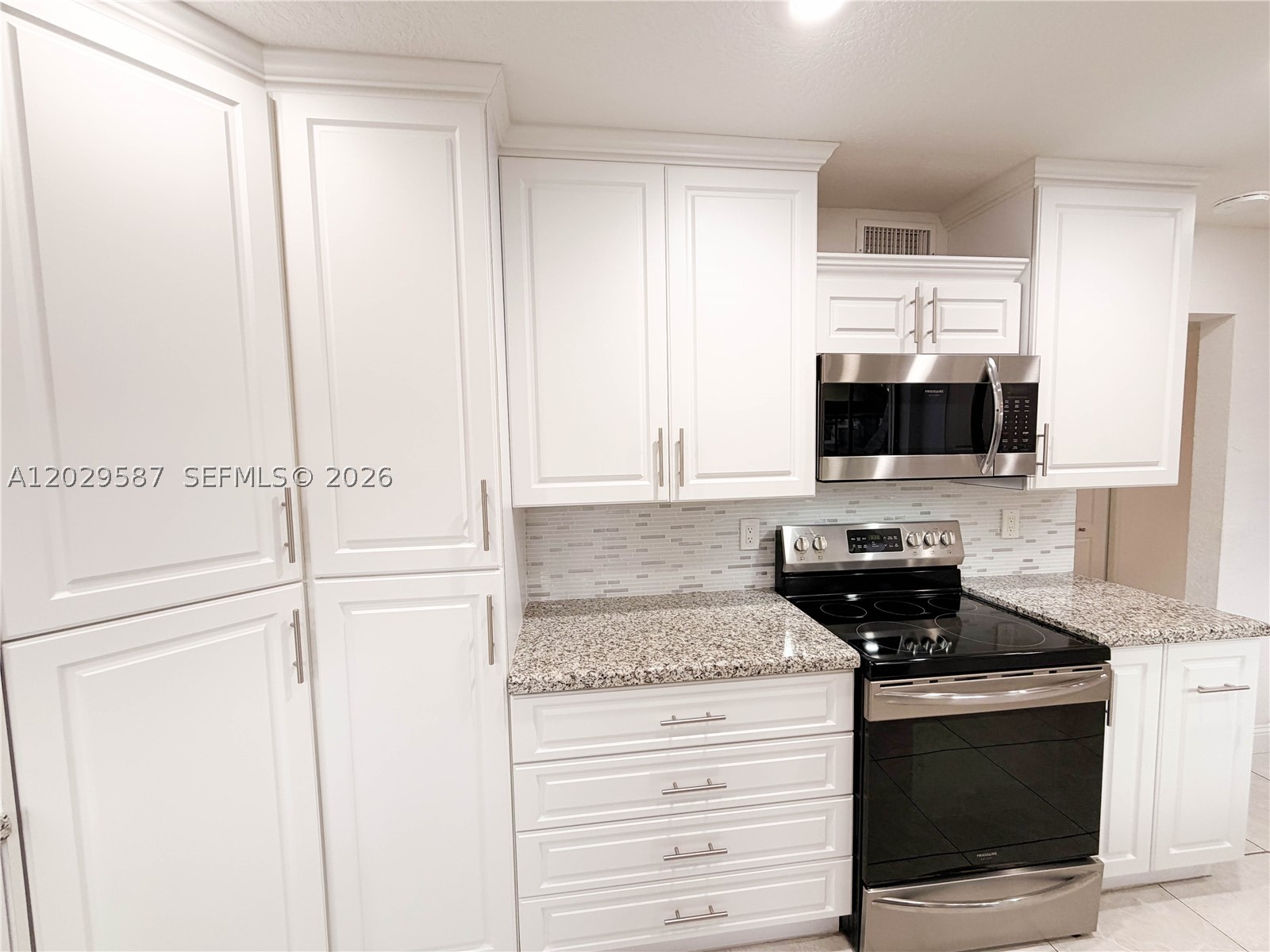 VILLAS OF BONAVENTURE AT - Residential