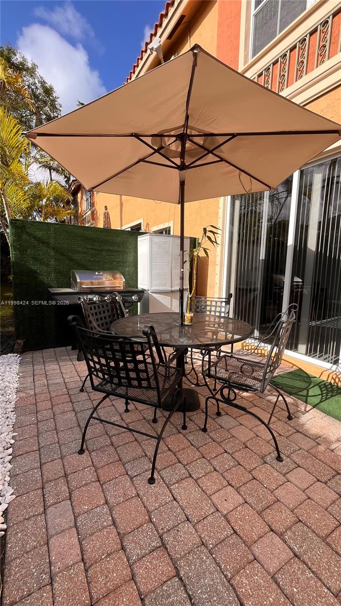 VILLAS AT HARBOR ISLES CO - Residential