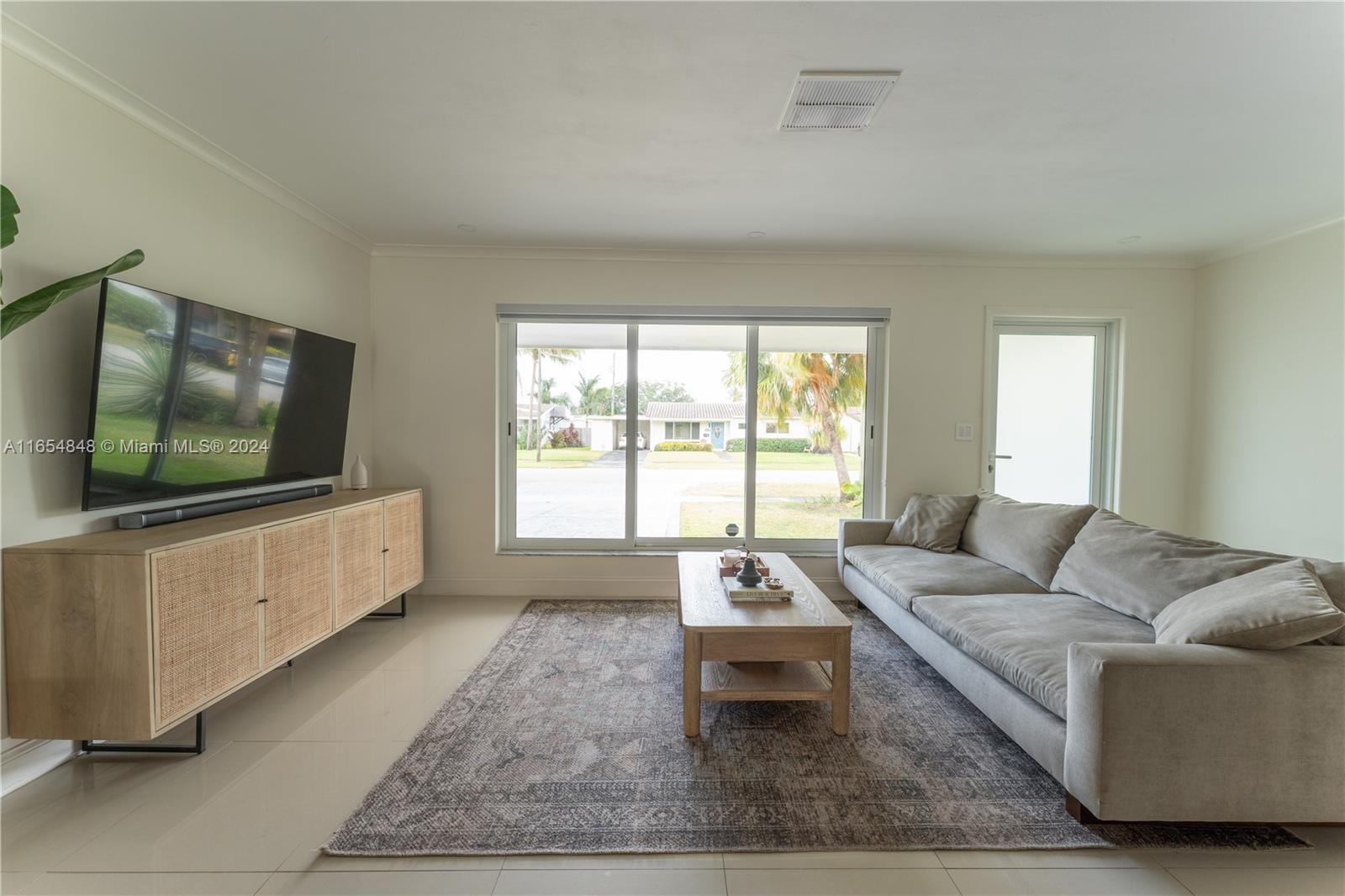 HOLLYWOOD HEIGHTS ADD SEC - Residential