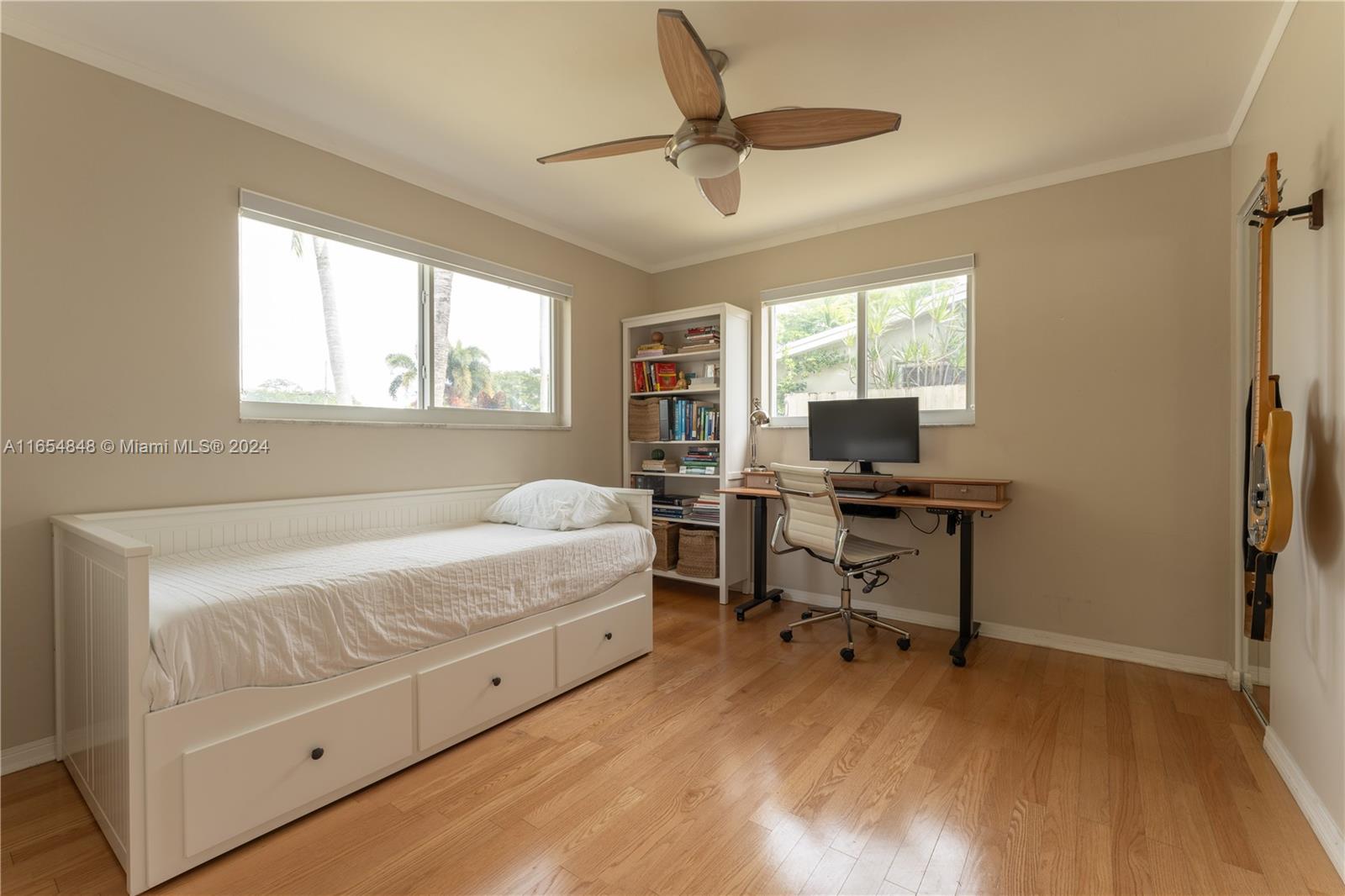 HOLLYWOOD HEIGHTS ADD SEC - Residential