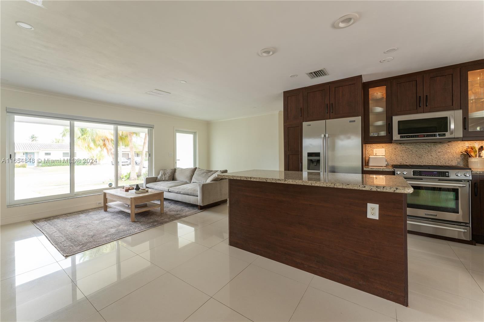 HOLLYWOOD HEIGHTS ADD SEC - Residential