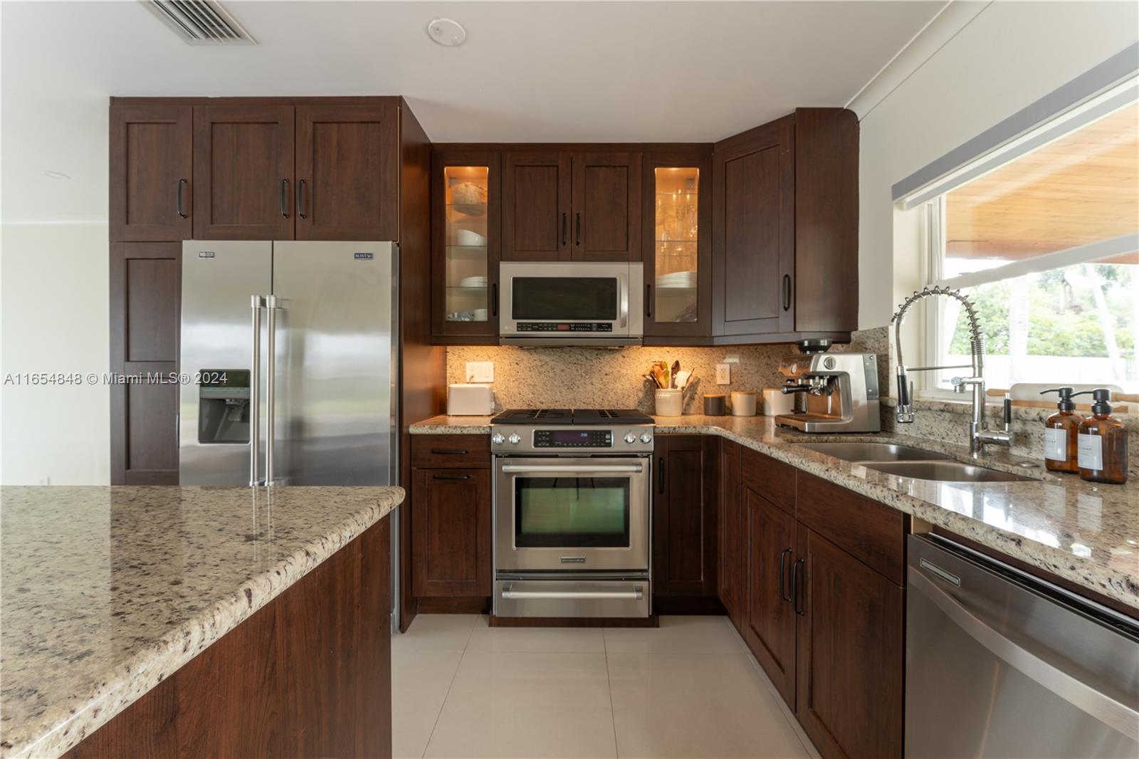 HOLLYWOOD HEIGHTS ADD SEC - Residential