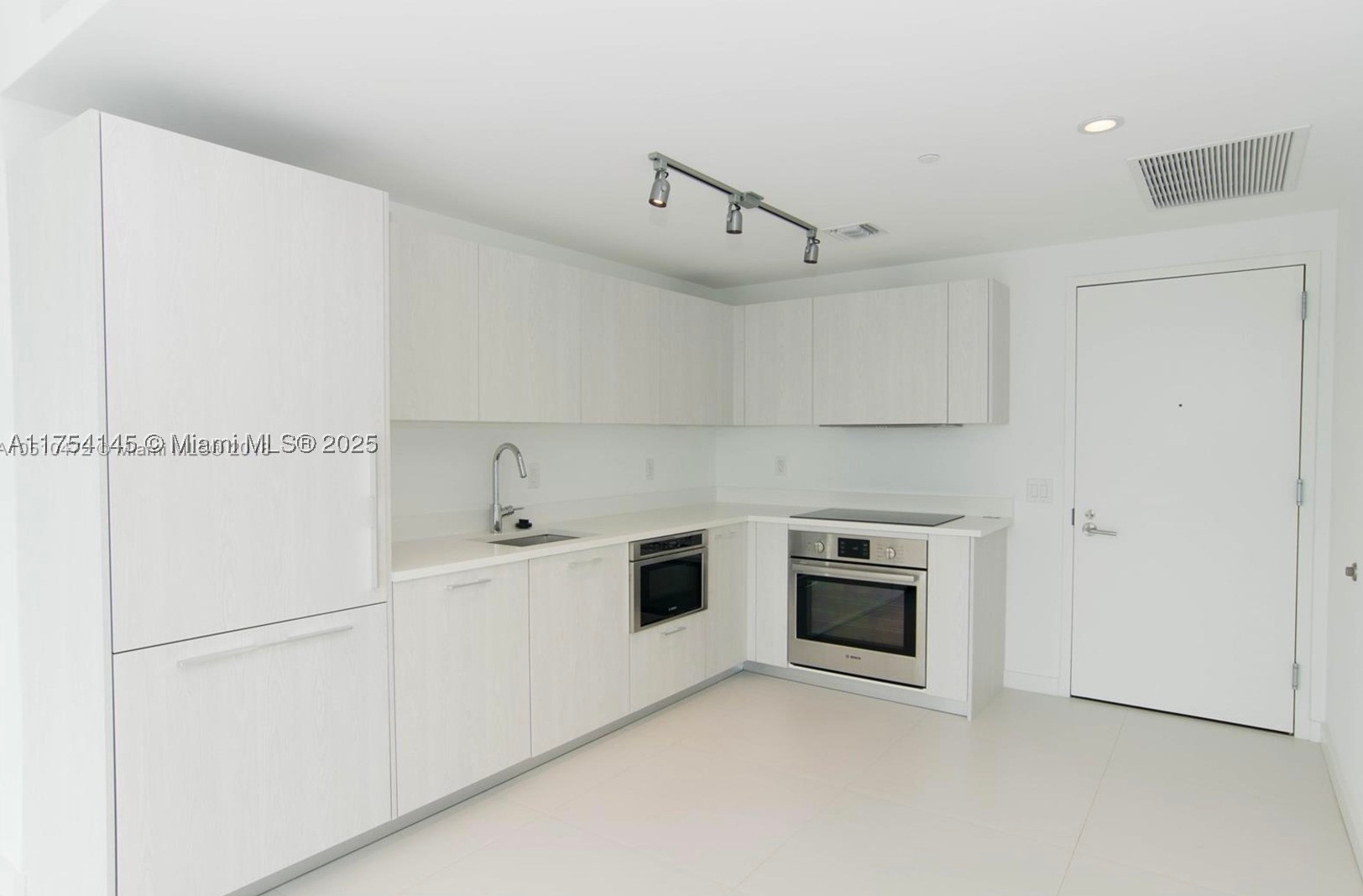 PARAISO BAYVIEWS CONDO - Residential