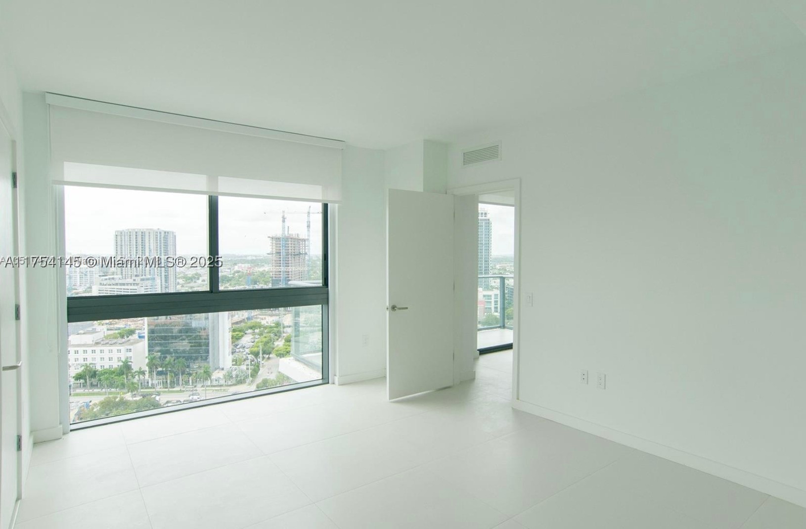PARAISO BAYVIEWS CONDO - Residential