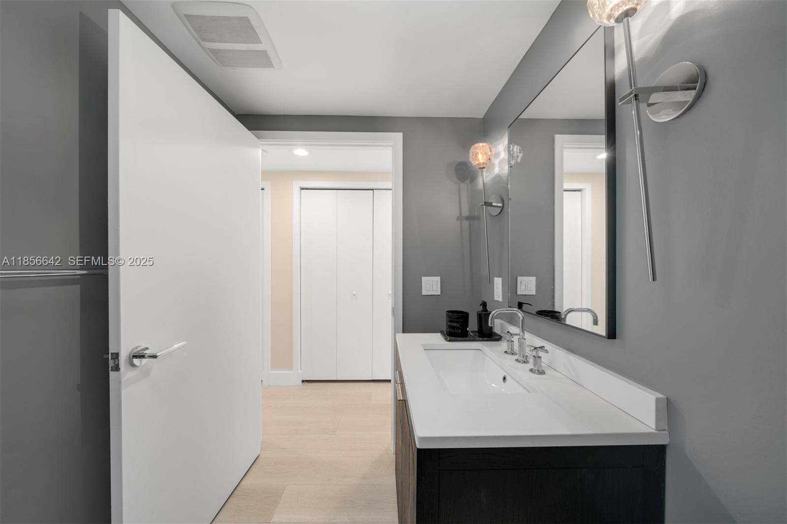 ARTECITY GOVERNOR CONDO - Residential