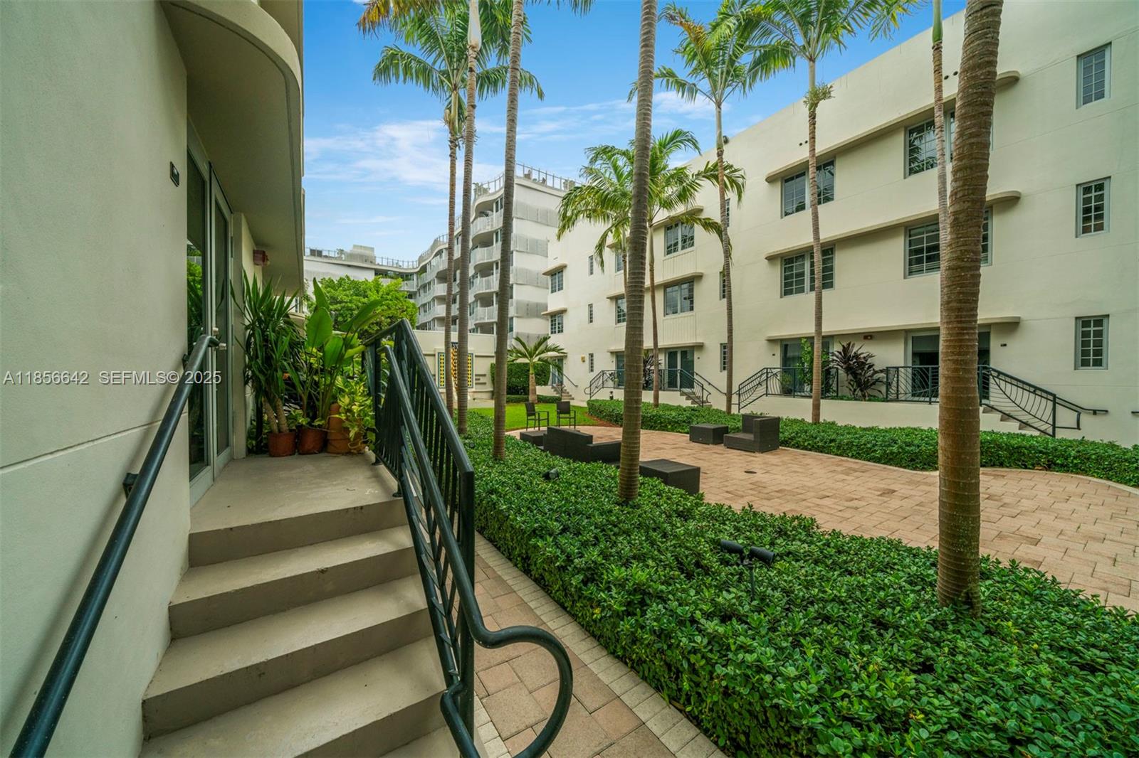 ARTECITY GOVERNOR CONDO - Residential