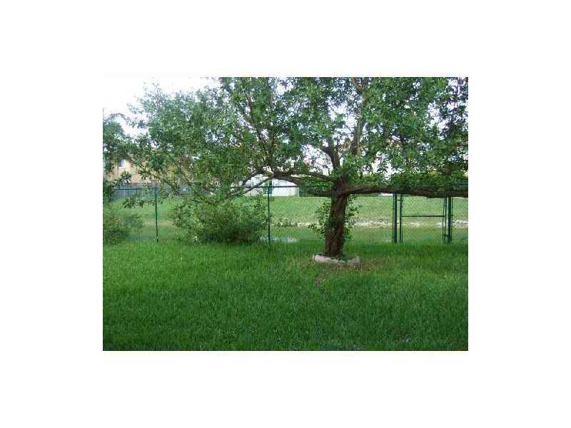 FOREST LAKES ESTATES SEC - Residential Lease