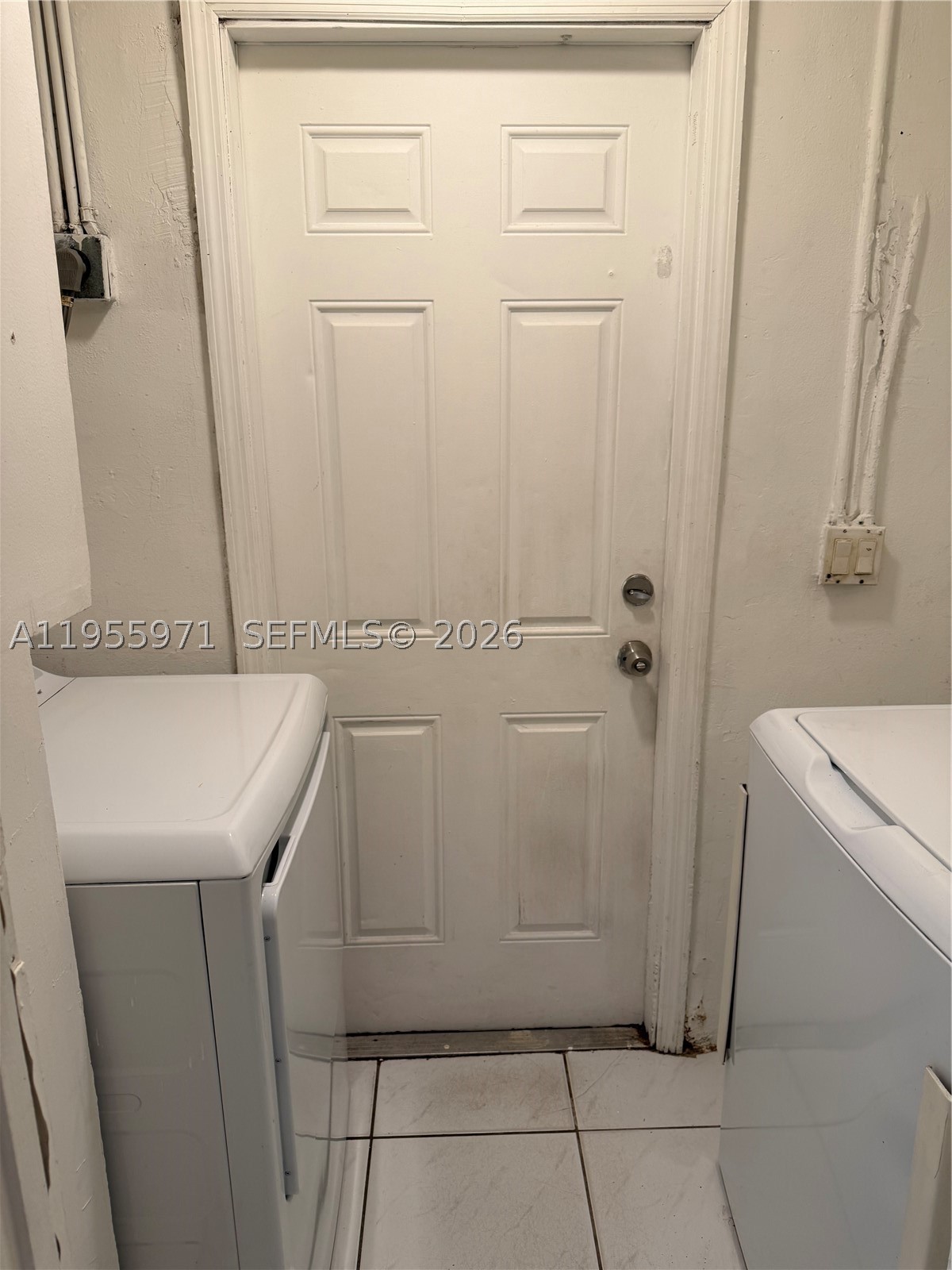 BROADVIEW COUNTRY CLUB - Residential