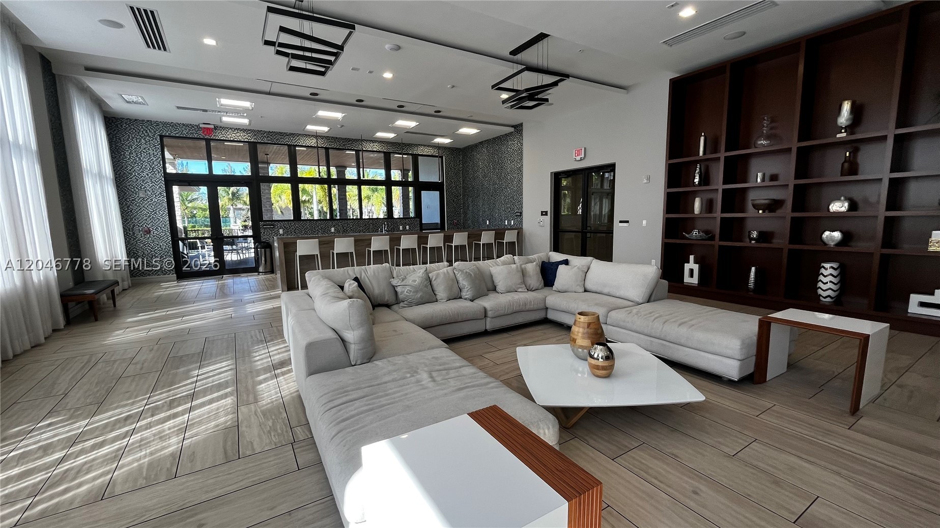 ST MAARTEN AT GRAND BAY C - Residential Lease