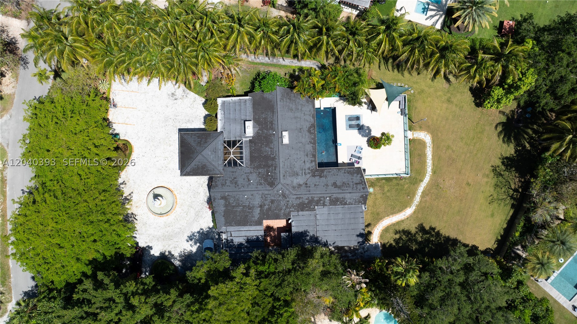 TOWN & COUNTRY ESTATES - Residential
