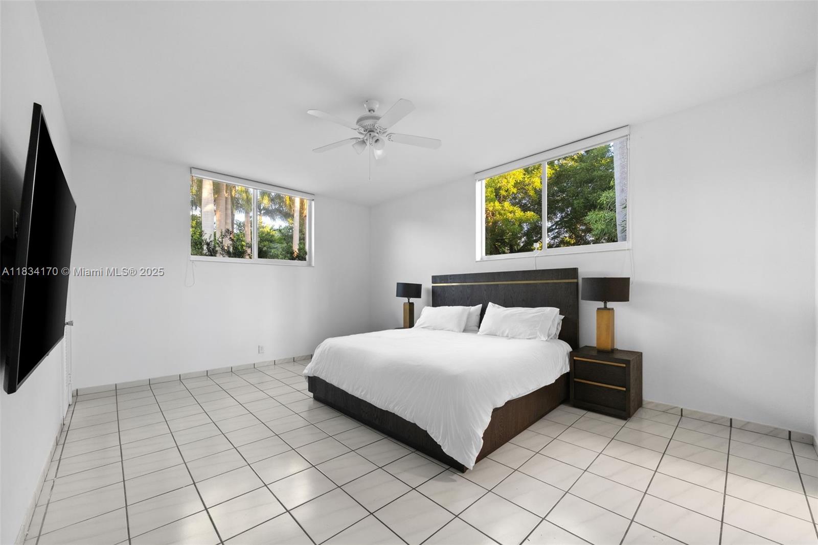 HIBISCUS ISLAND - Residential Lease