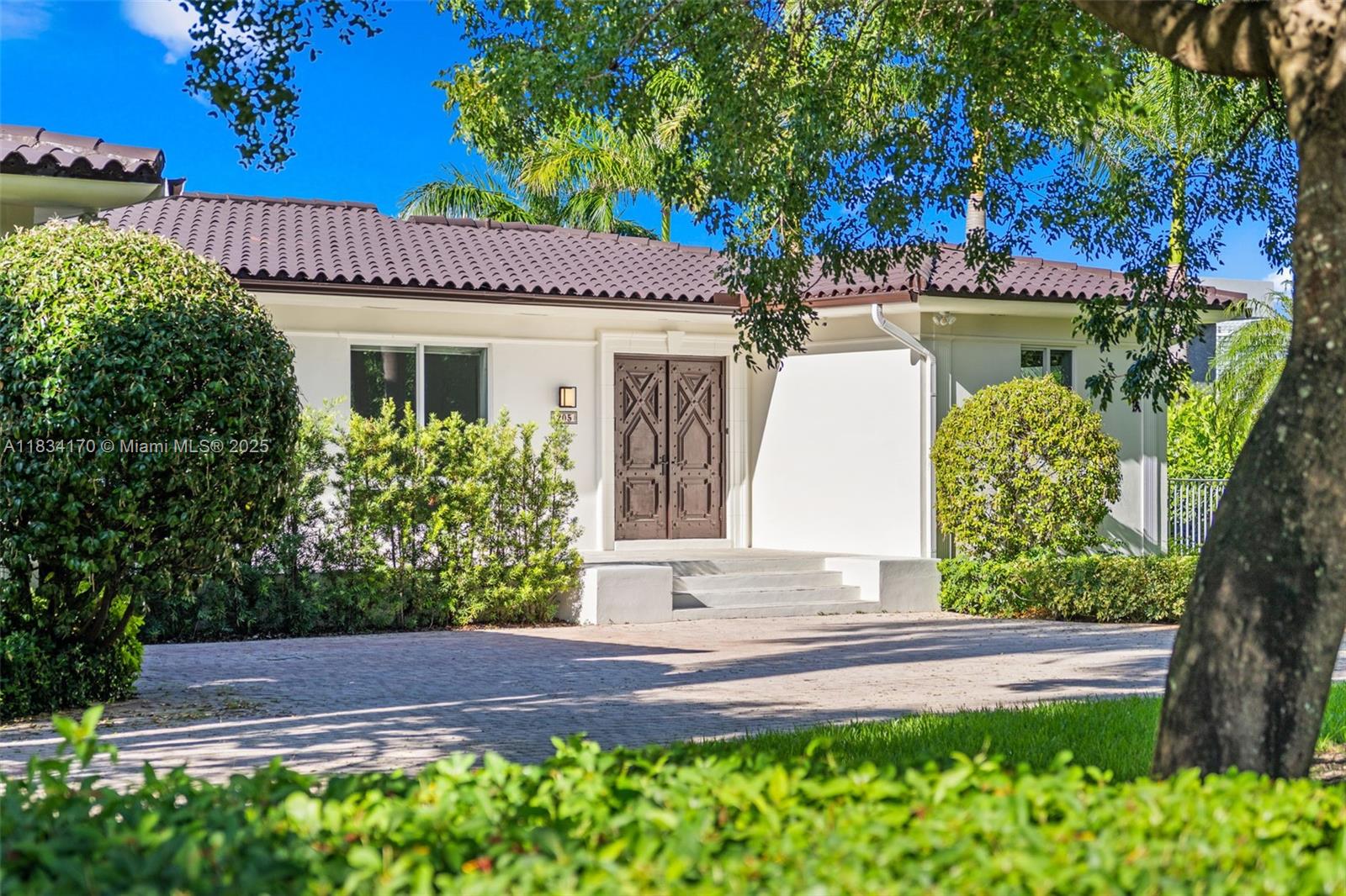 HIBISCUS ISLAND - Residential Lease