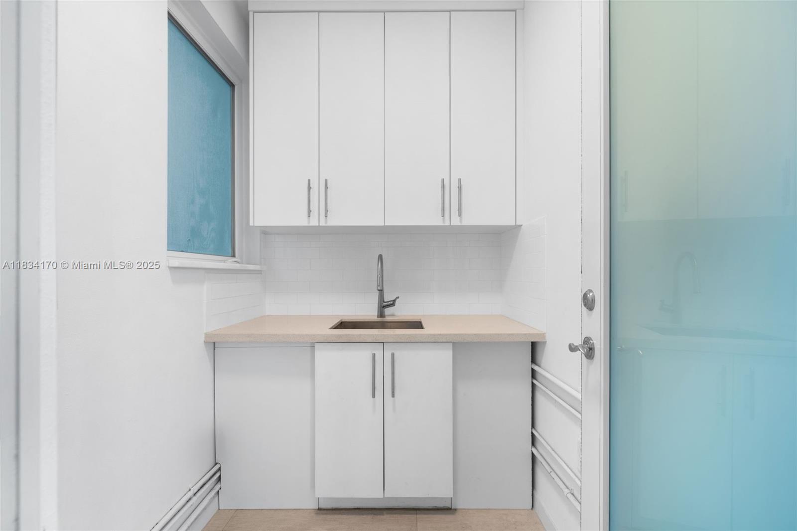 HIBISCUS ISLAND - Residential Lease