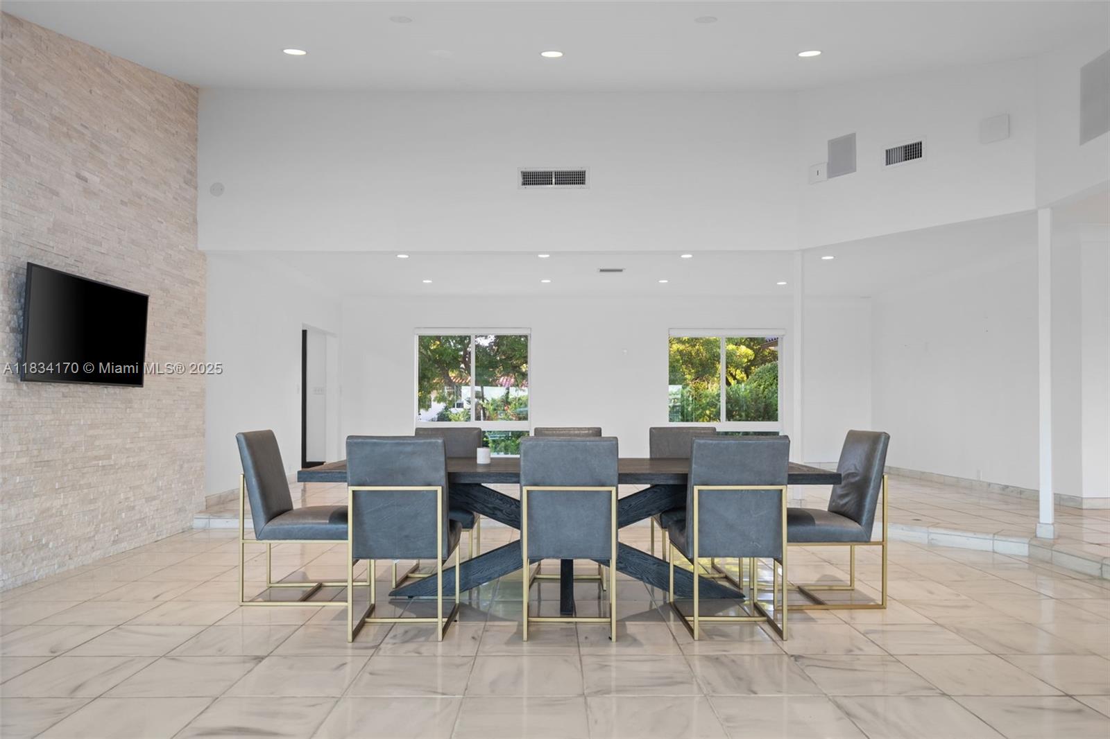 HIBISCUS ISLAND - Residential Lease