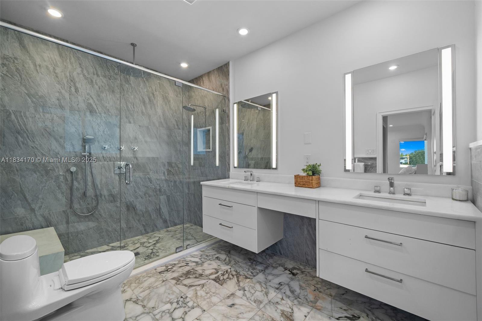HIBISCUS ISLAND - Residential Lease
