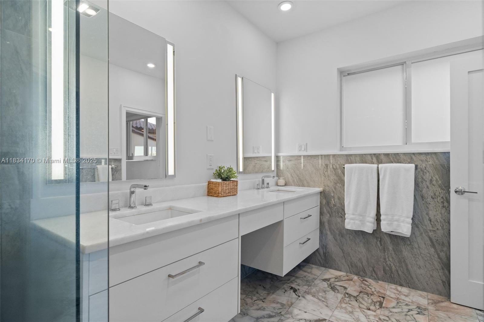 HIBISCUS ISLAND - Residential Lease