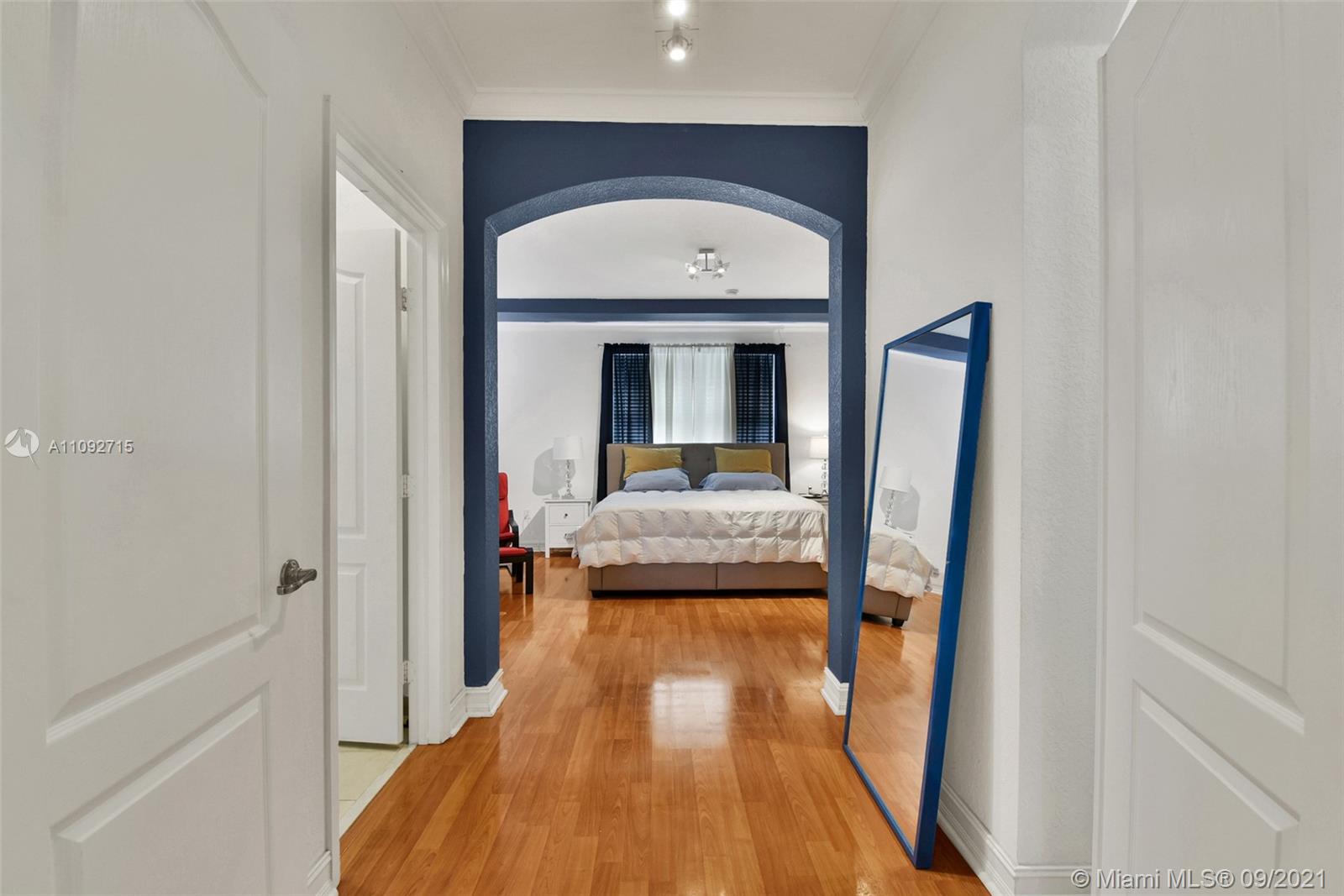 ISLANDS AT DORAL NORTHWES - Residential