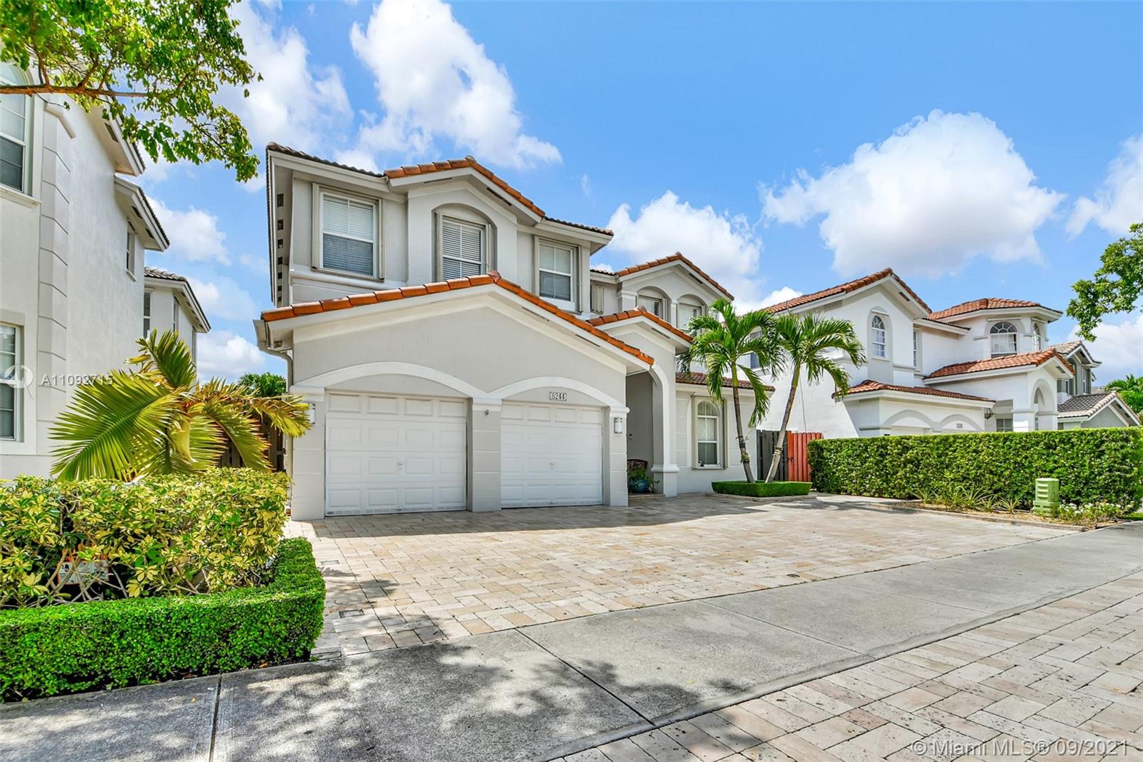 ISLANDS AT DORAL NORTHWES - Residential