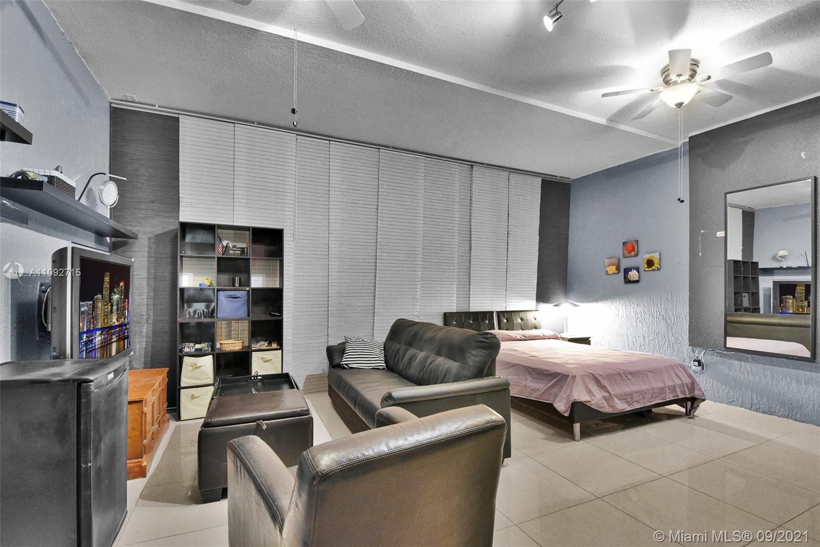 ISLANDS AT DORAL NORTHWES - Residential
