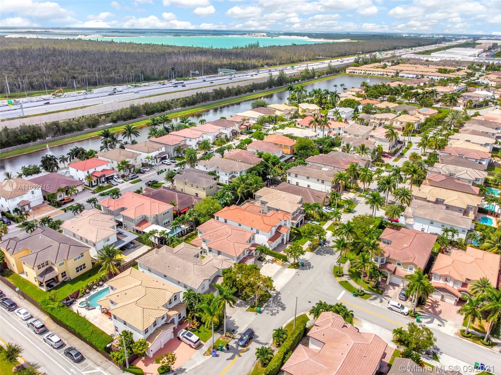 ISLANDS AT DORAL NORTHWES - Residential