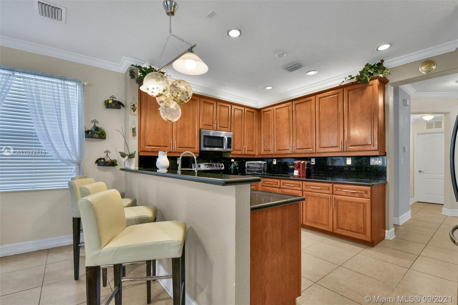 ISLANDS AT DORAL NORTHWES - Residential