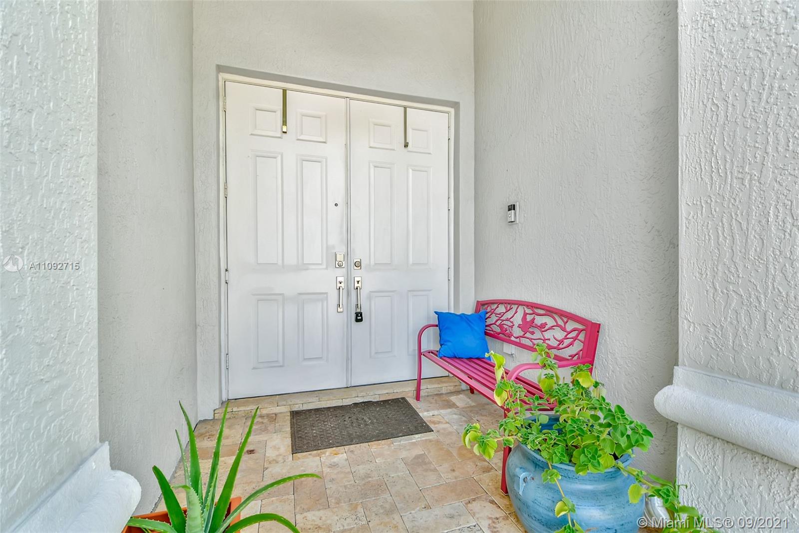 ISLANDS AT DORAL NORTHWES - Residential