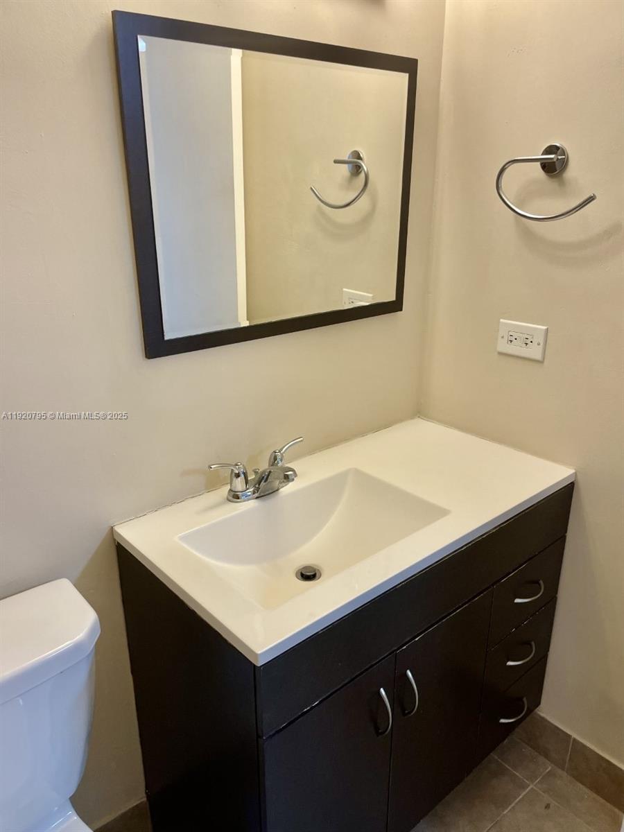 FOUR AMBASSADORS CONDO PH - Residential Lease
