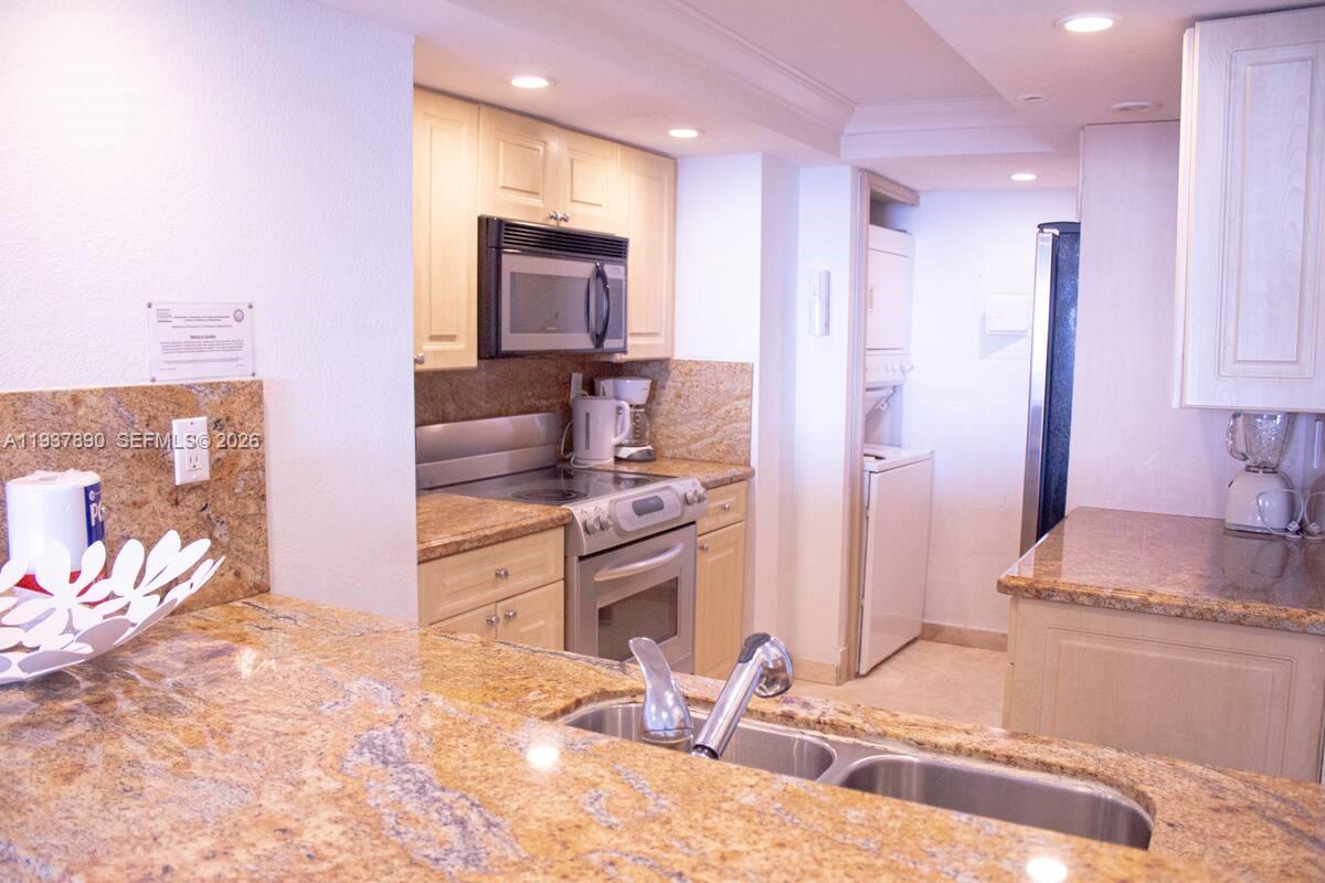 VENETIA CONDO - Residential